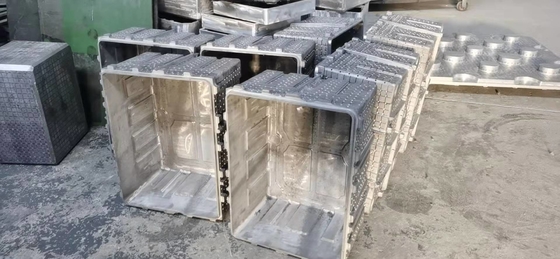 Moldes EPS de aleación de aluminio personalizados con sistemas de ventilación y enfriamiento para productos de espuma