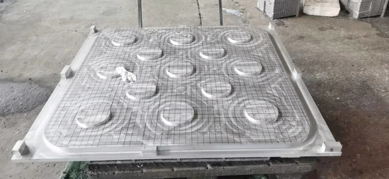 Moldes EPS de aleación de aluminio personalizados con sistemas de ventilación y enfriamiento para productos de espuma