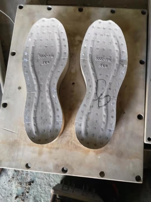 Máquina automática de moldeo de forma ETPU de 380V para suelas de zapatos deportivos personalizadas